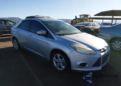 2013 Ford Focus Se z USA, uszkodzony, nr VIN 1FADP3F26DL240302